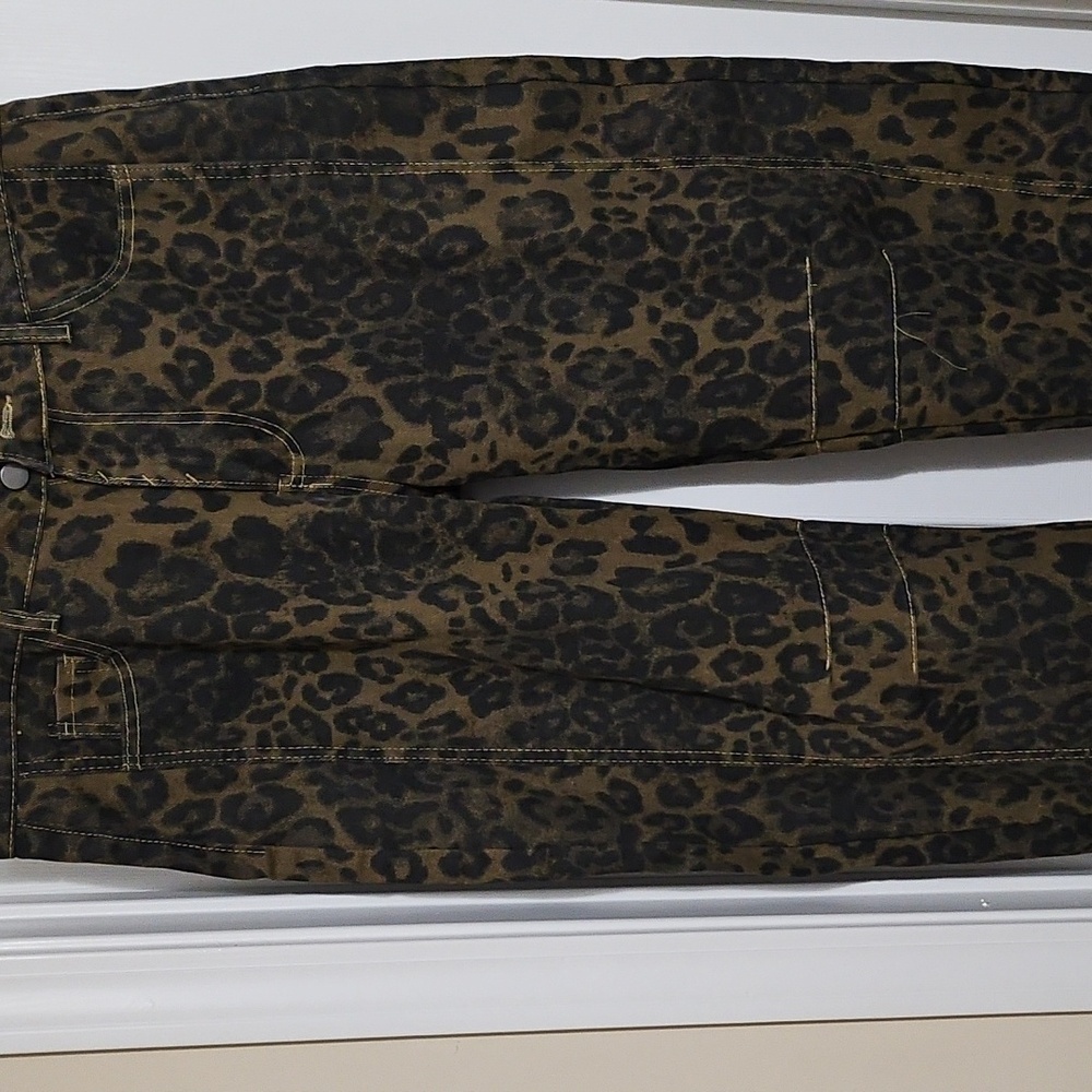 Leopard Print Wormen Pants